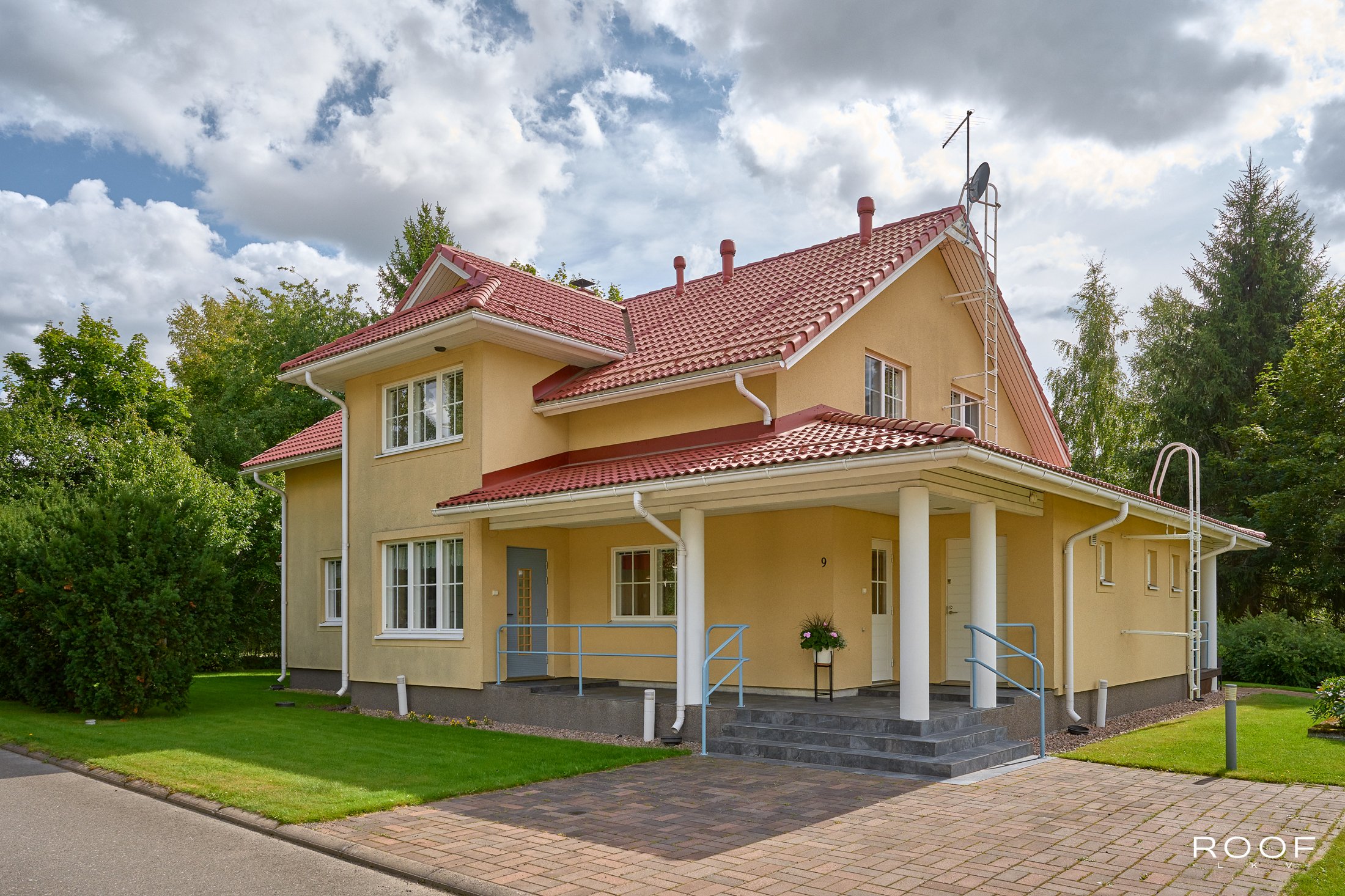 Real estate object